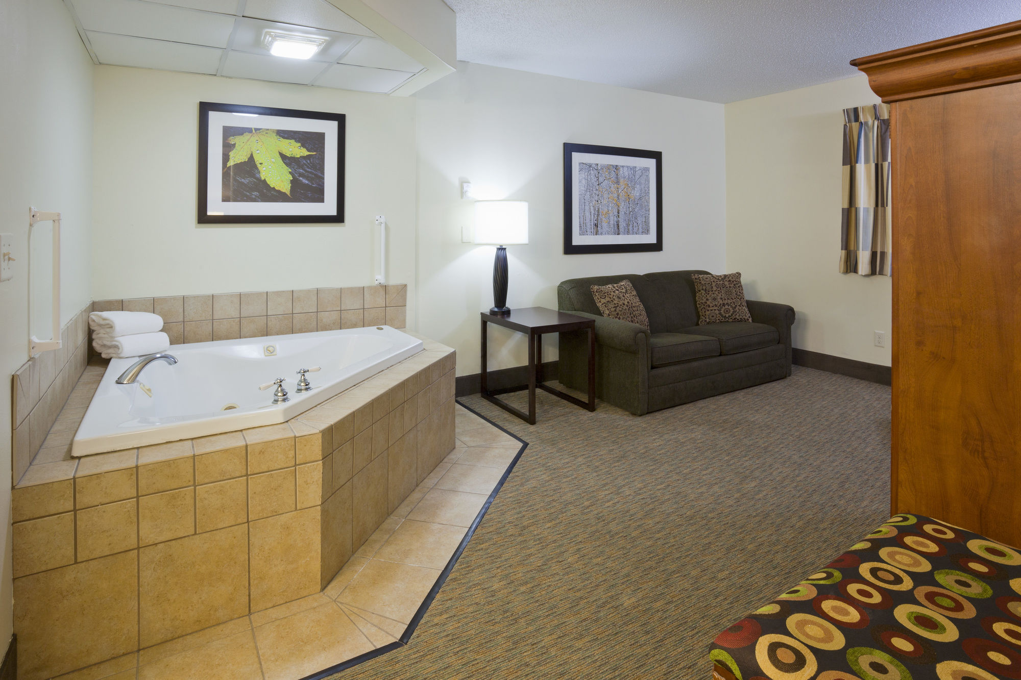 Fargo Inn & Suites