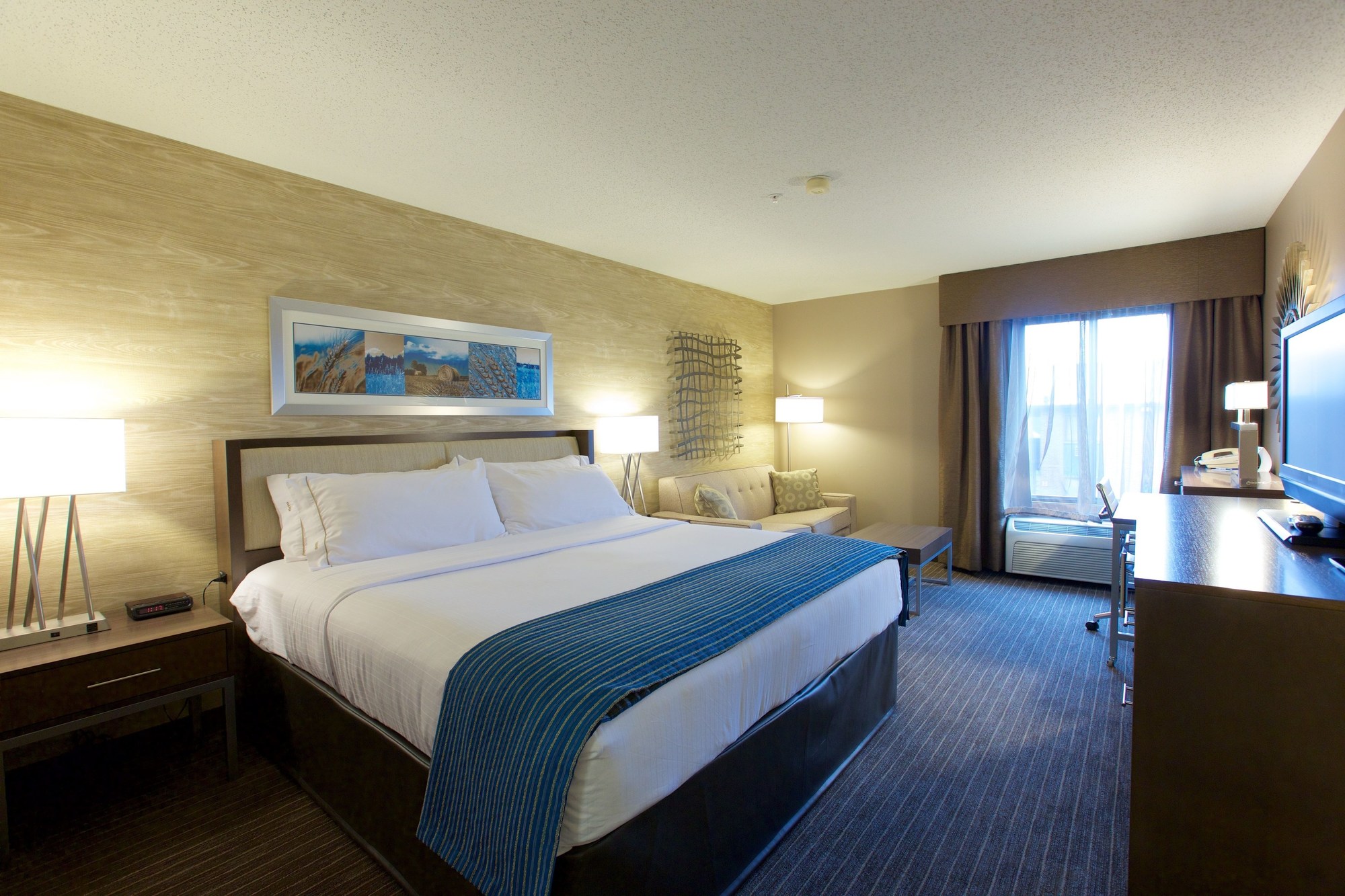 Holiday Inn Express Fargo - West Acres