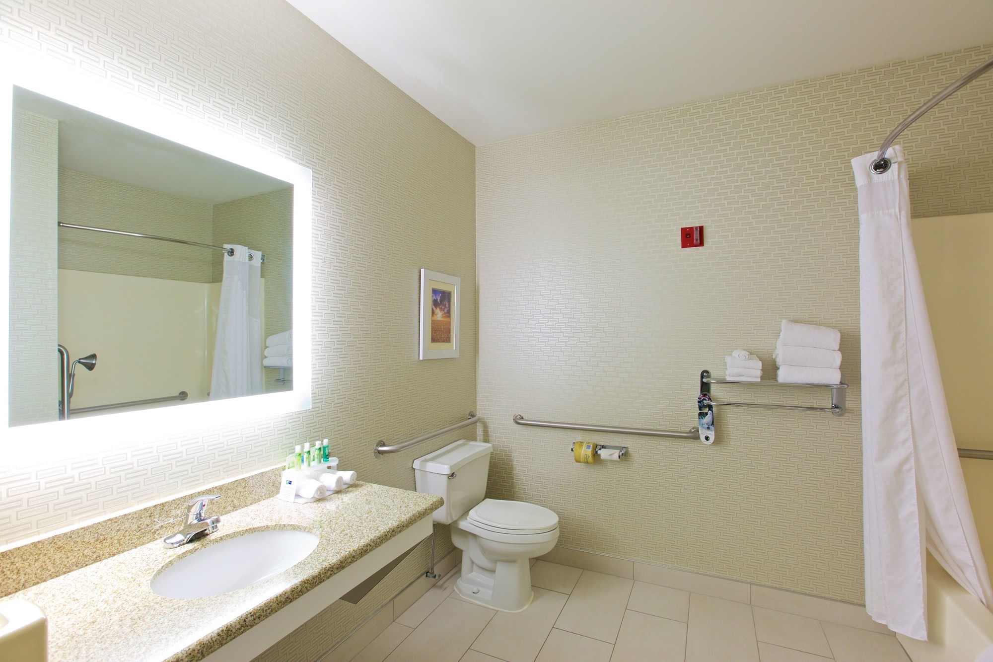 Holiday Inn Express Fargo - West Acres