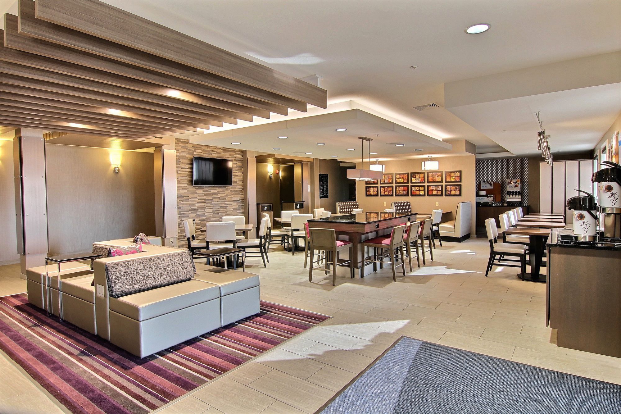 Holiday Inn Express Fargo - West Acres