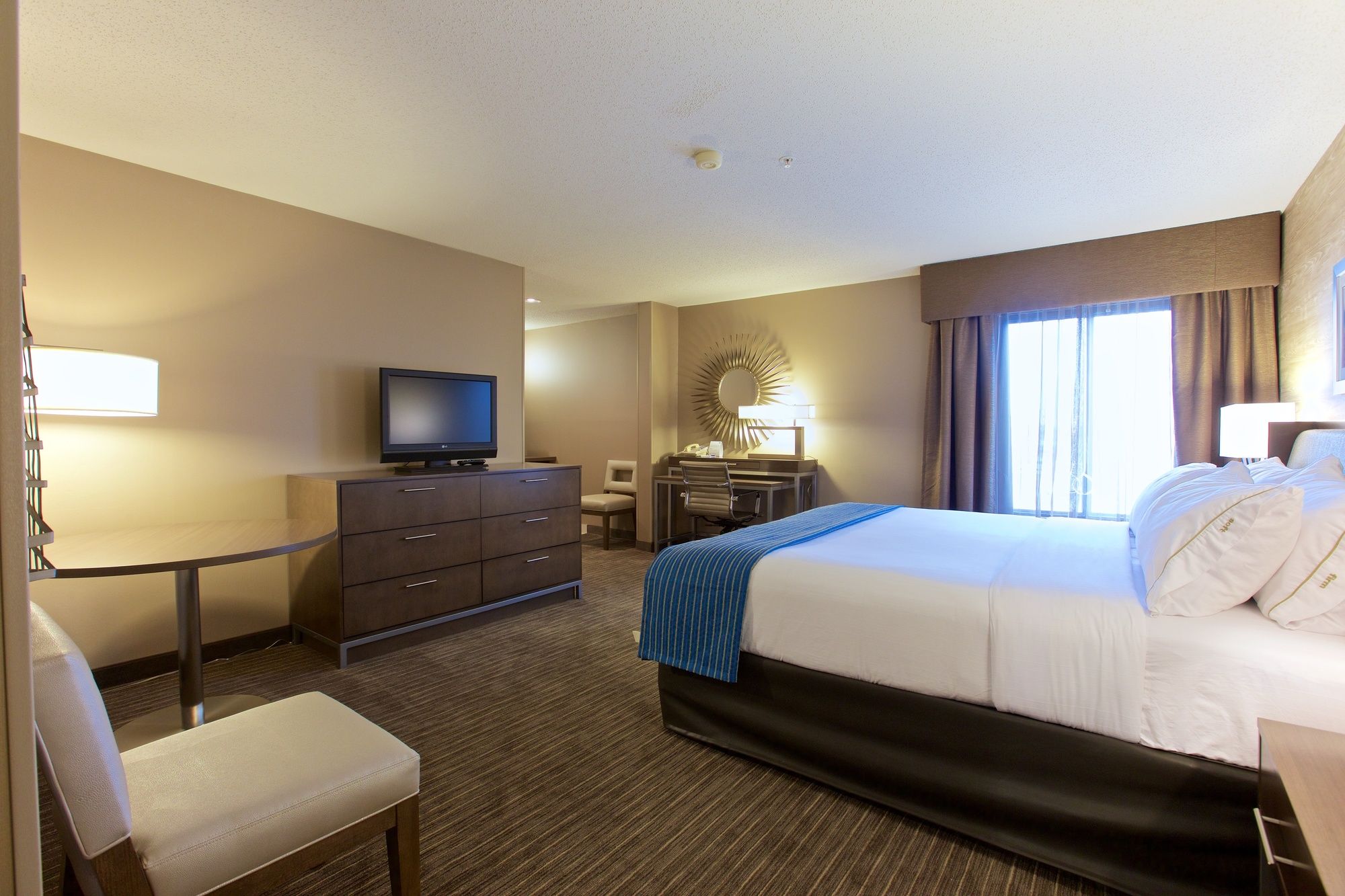 Holiday Inn Express Fargo - West Acres