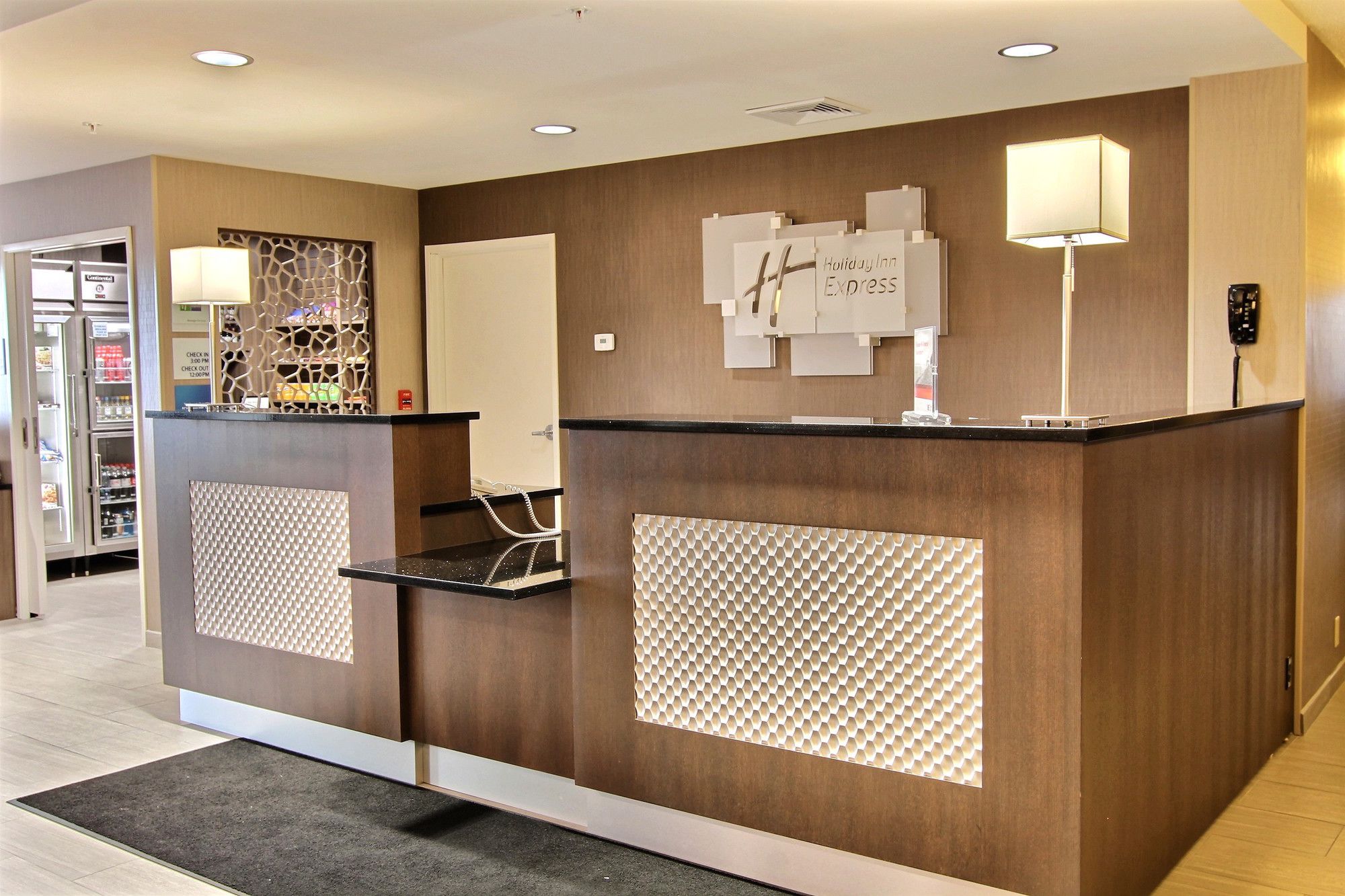 Holiday Inn Express Fargo - West Acres