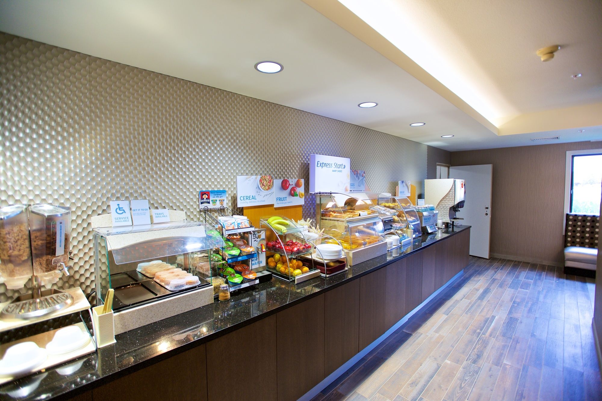 Holiday Inn Express Fargo - West Acres