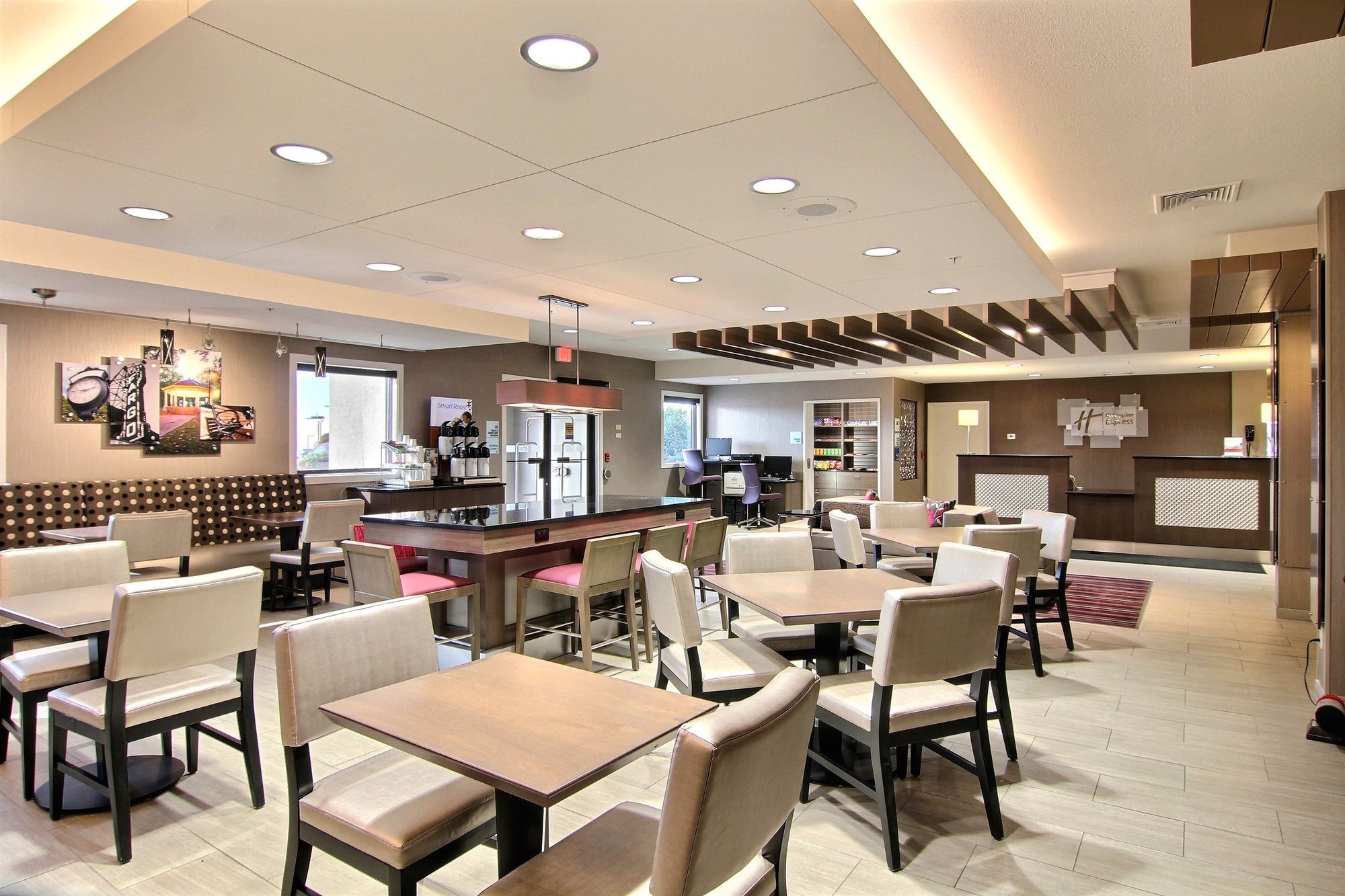 Holiday Inn Express Fargo - West Acres