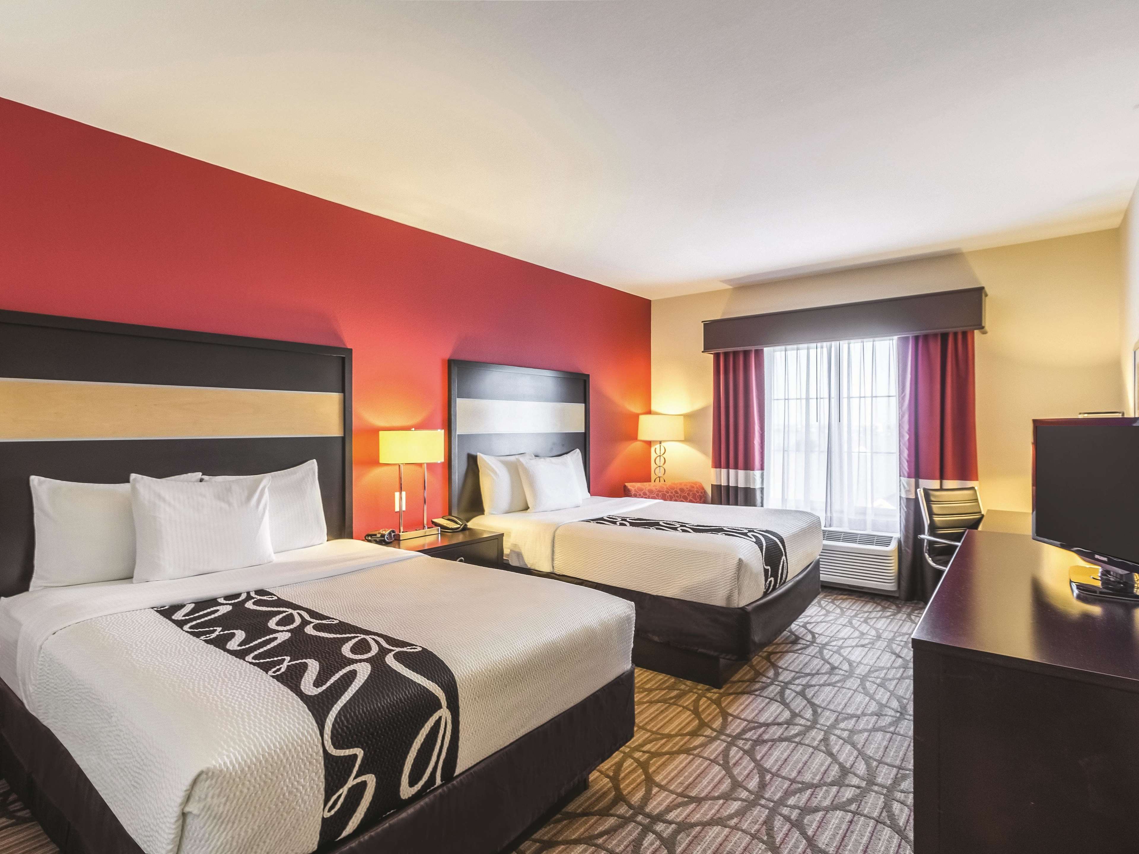 La Quinta Inn & Suites by Wyndham Fargo-Medical Center