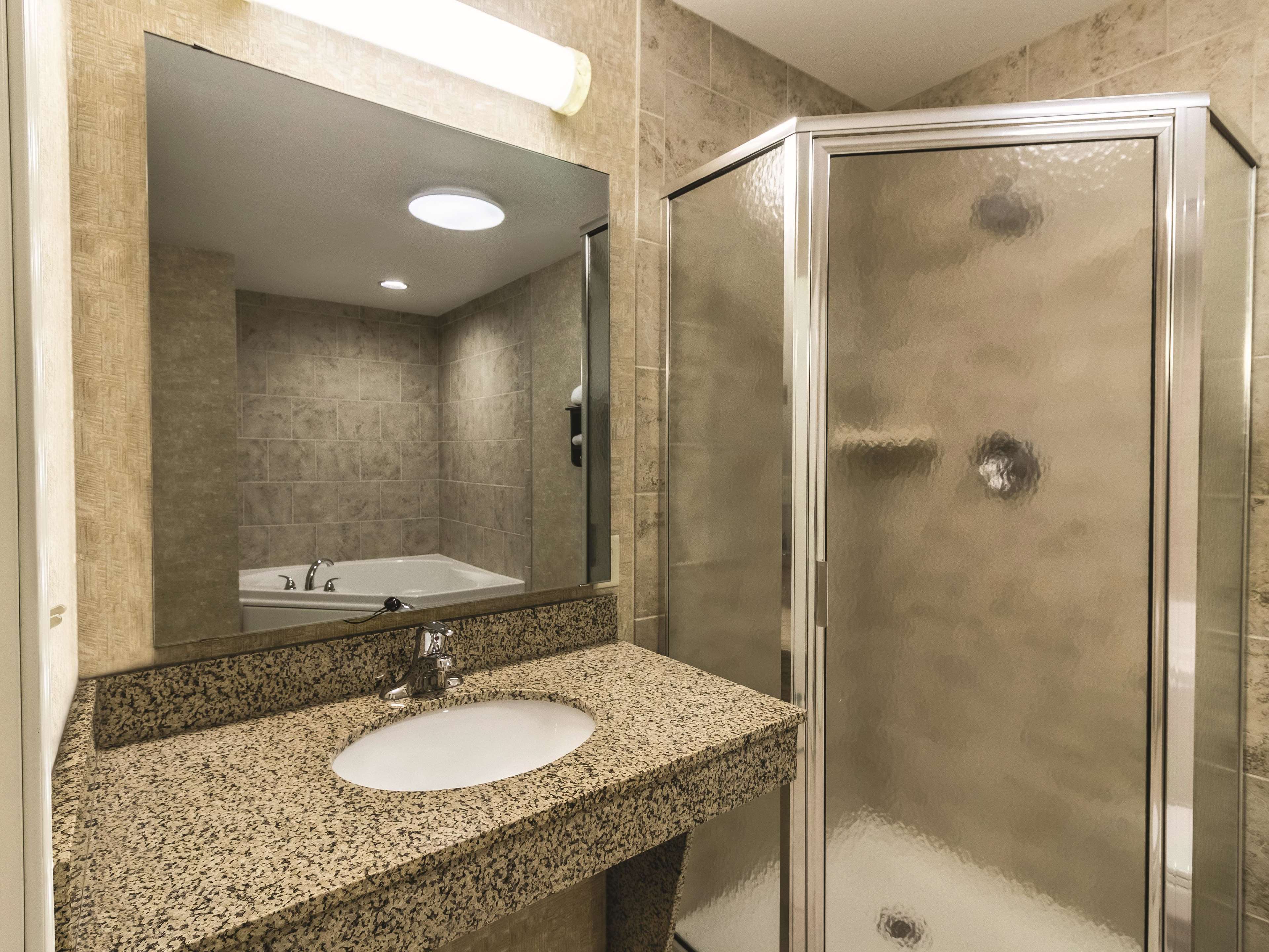 La Quinta Inn & Suites by Wyndham Fargo-Medical Center