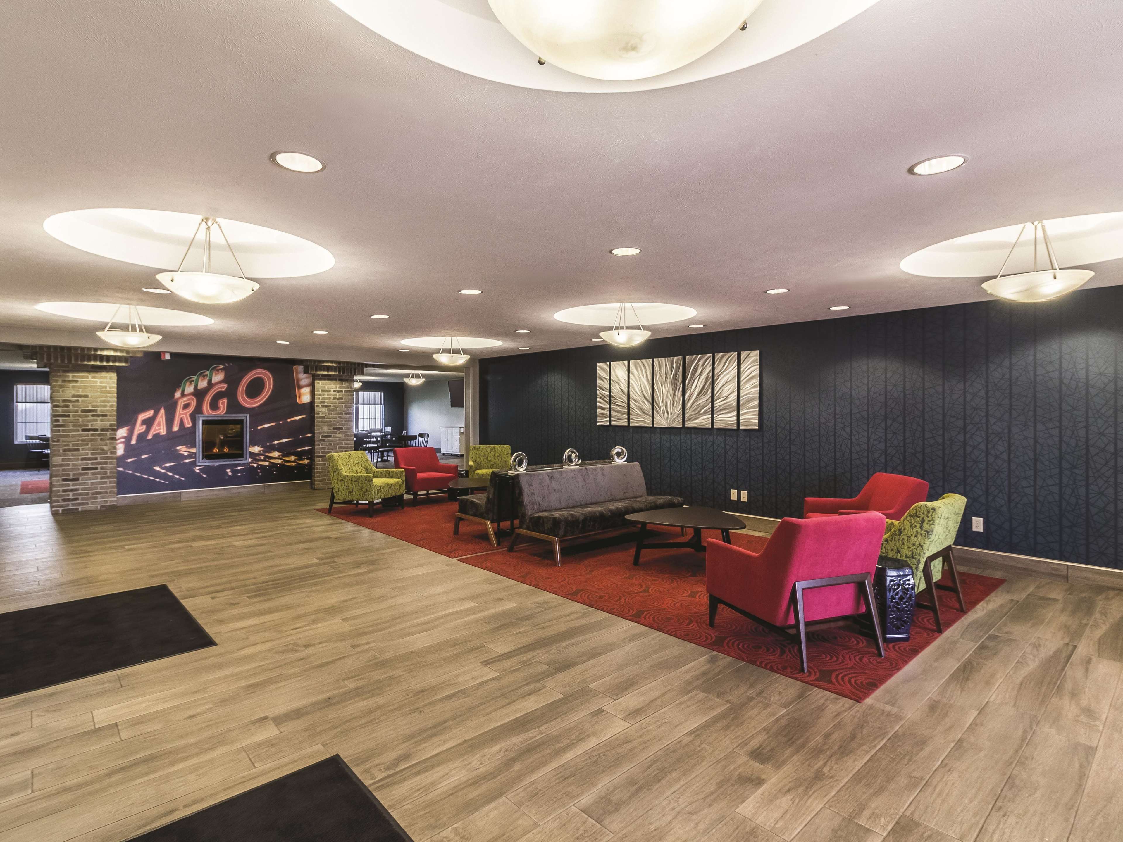 La Quinta Inn & Suites by Wyndham Fargo-Medical Center