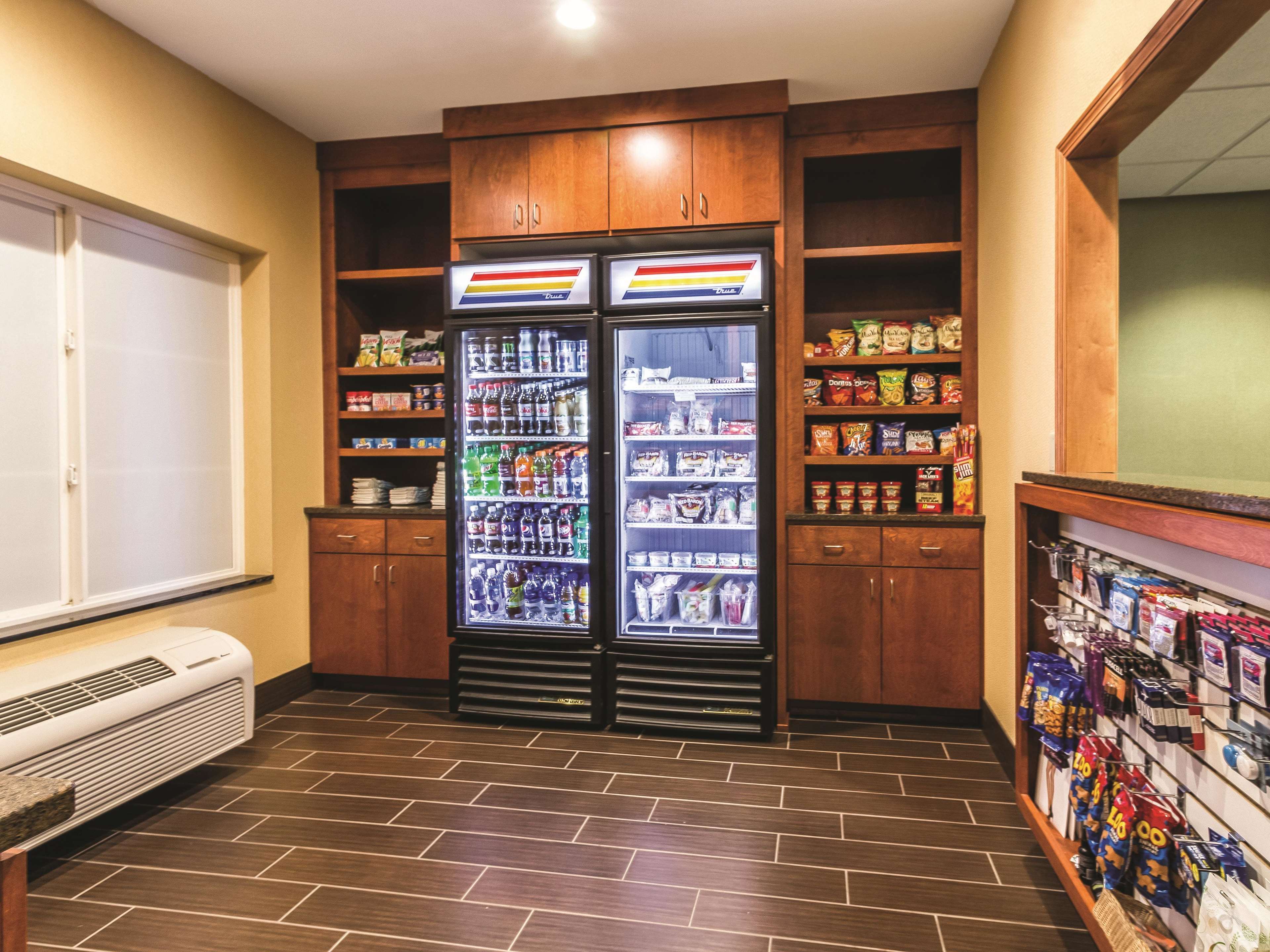 La Quinta Inn & Suites by Wyndham Fargo-Medical Center