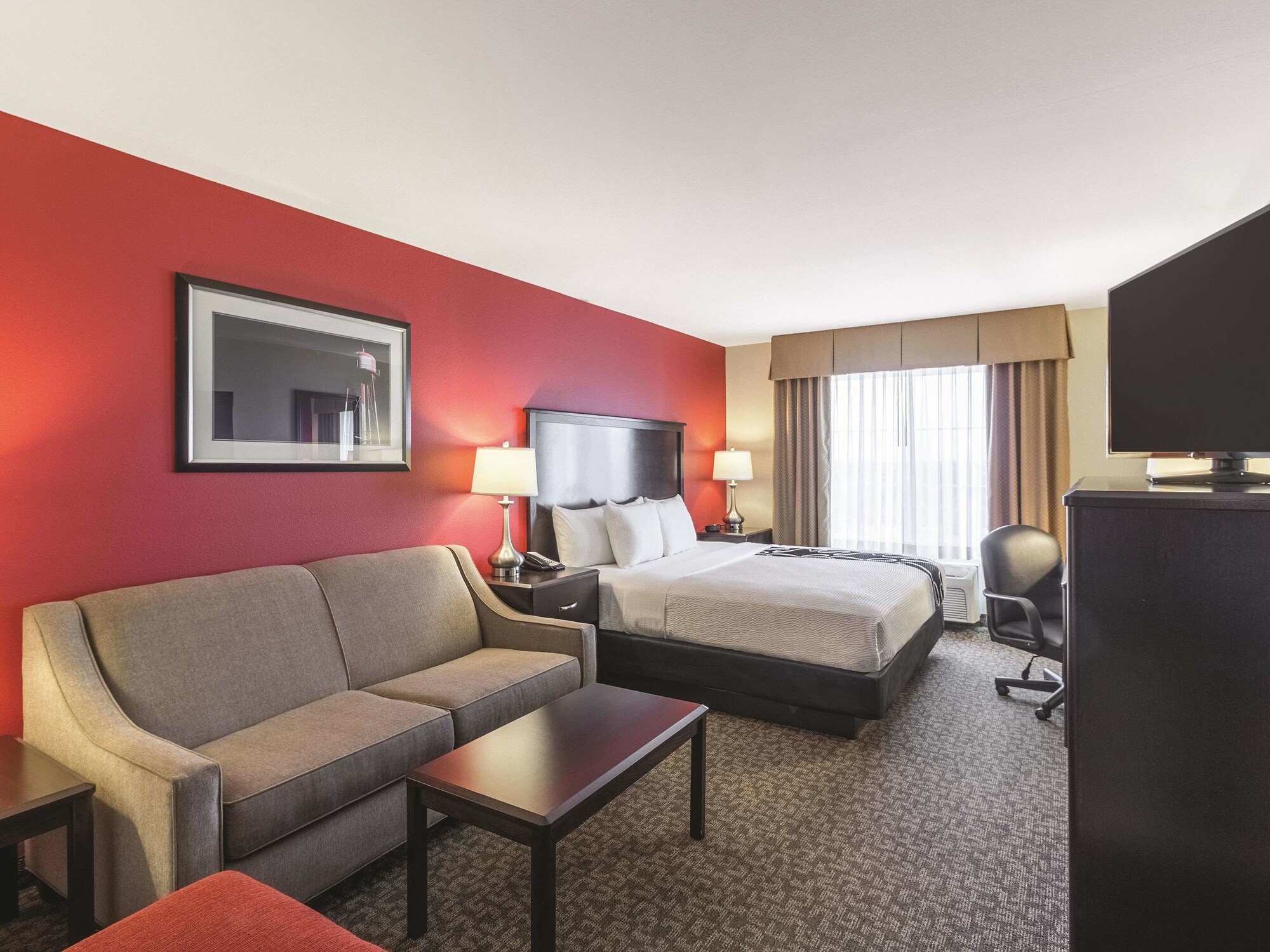 La Quinta Inn & Suites by Wyndham Fargo-Medical Center