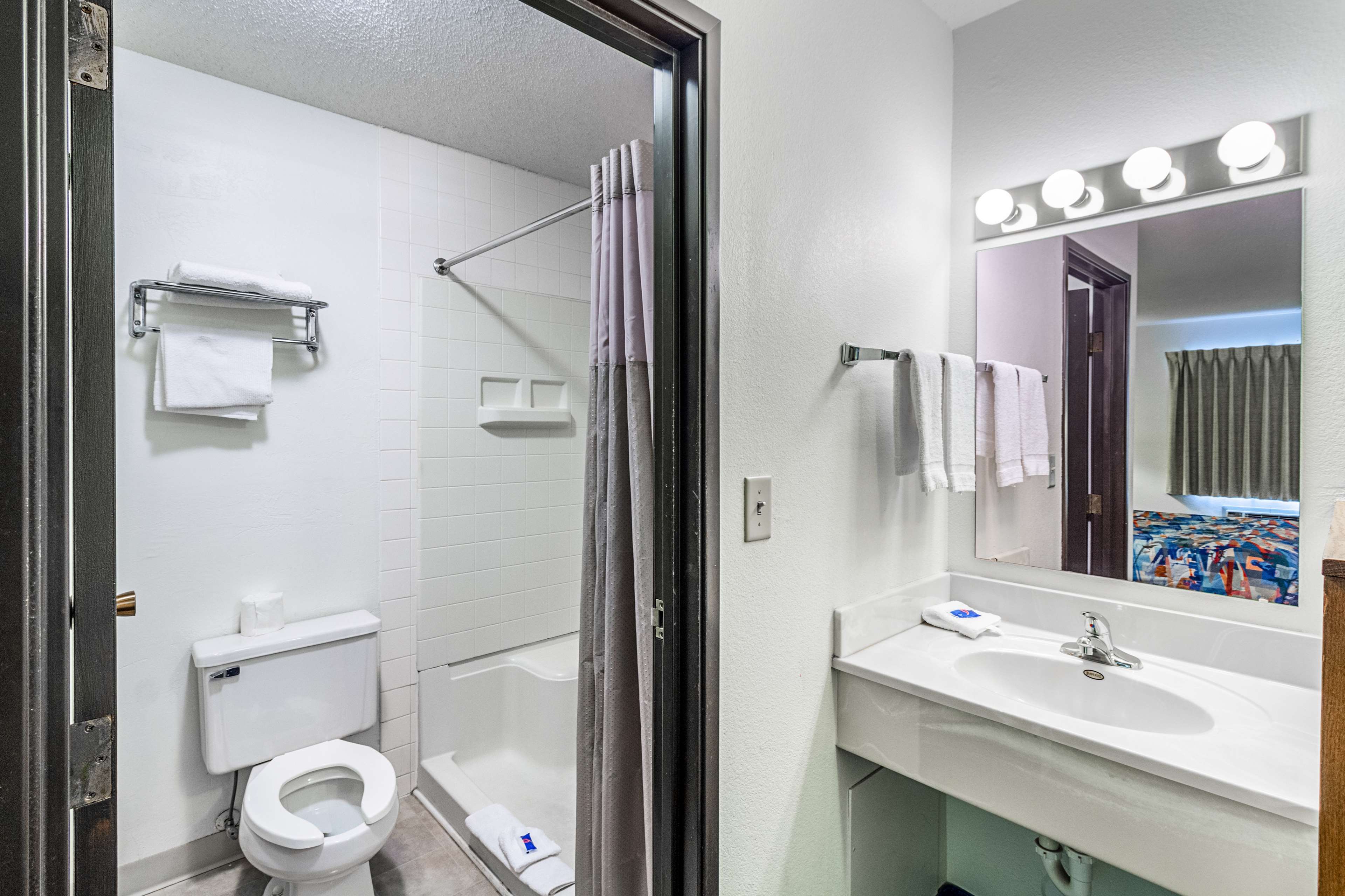 Motel 6 Fargo- South