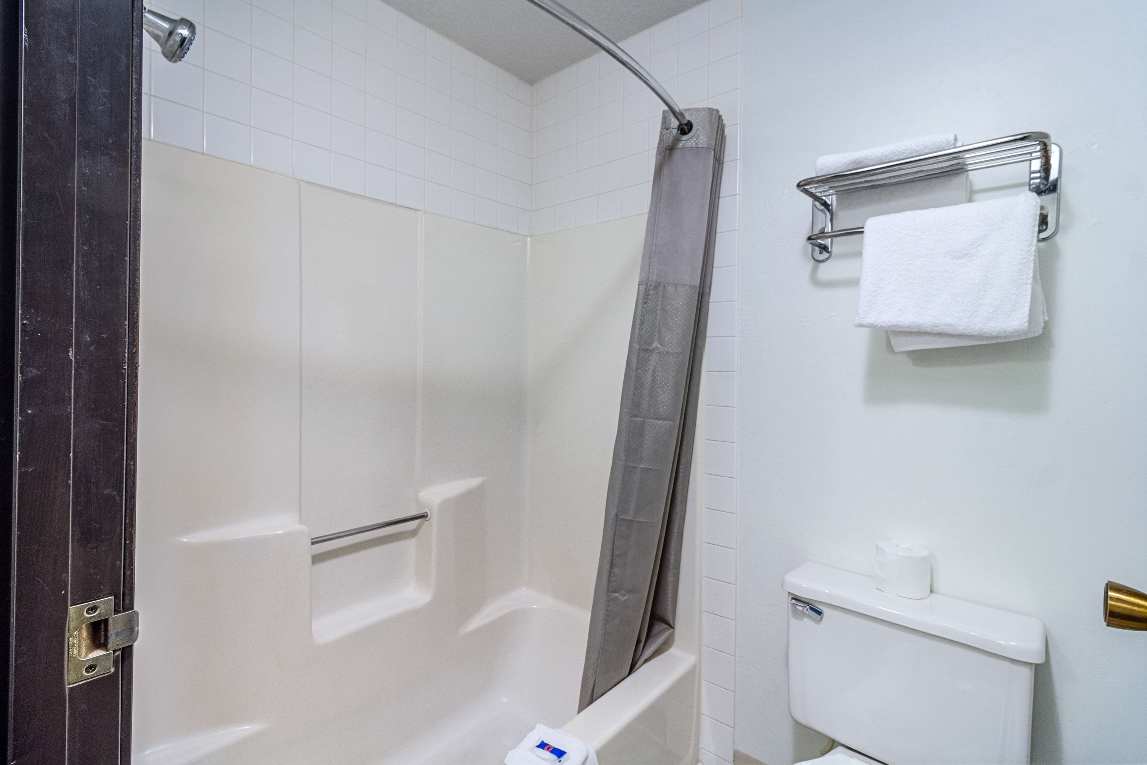 Motel 6 Fargo- South