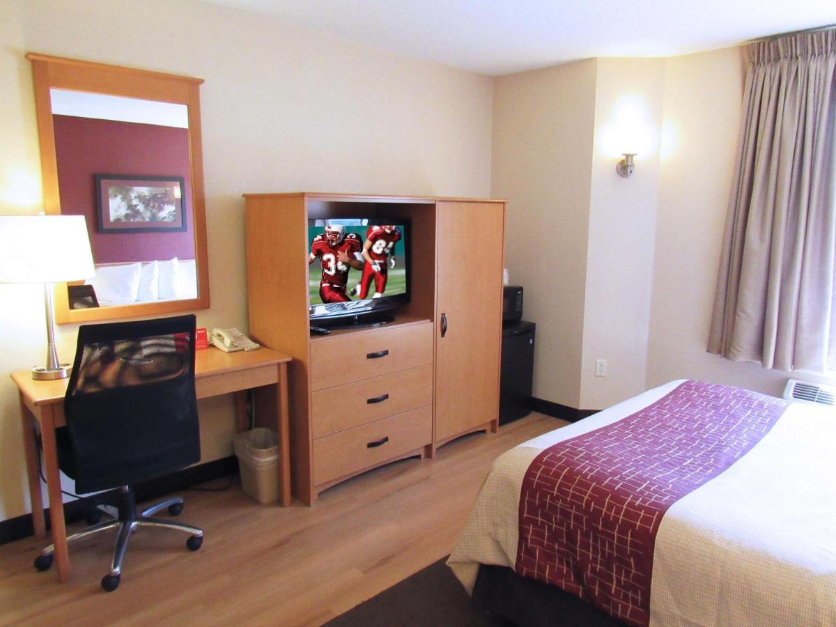 Red Roof Inn Fargo