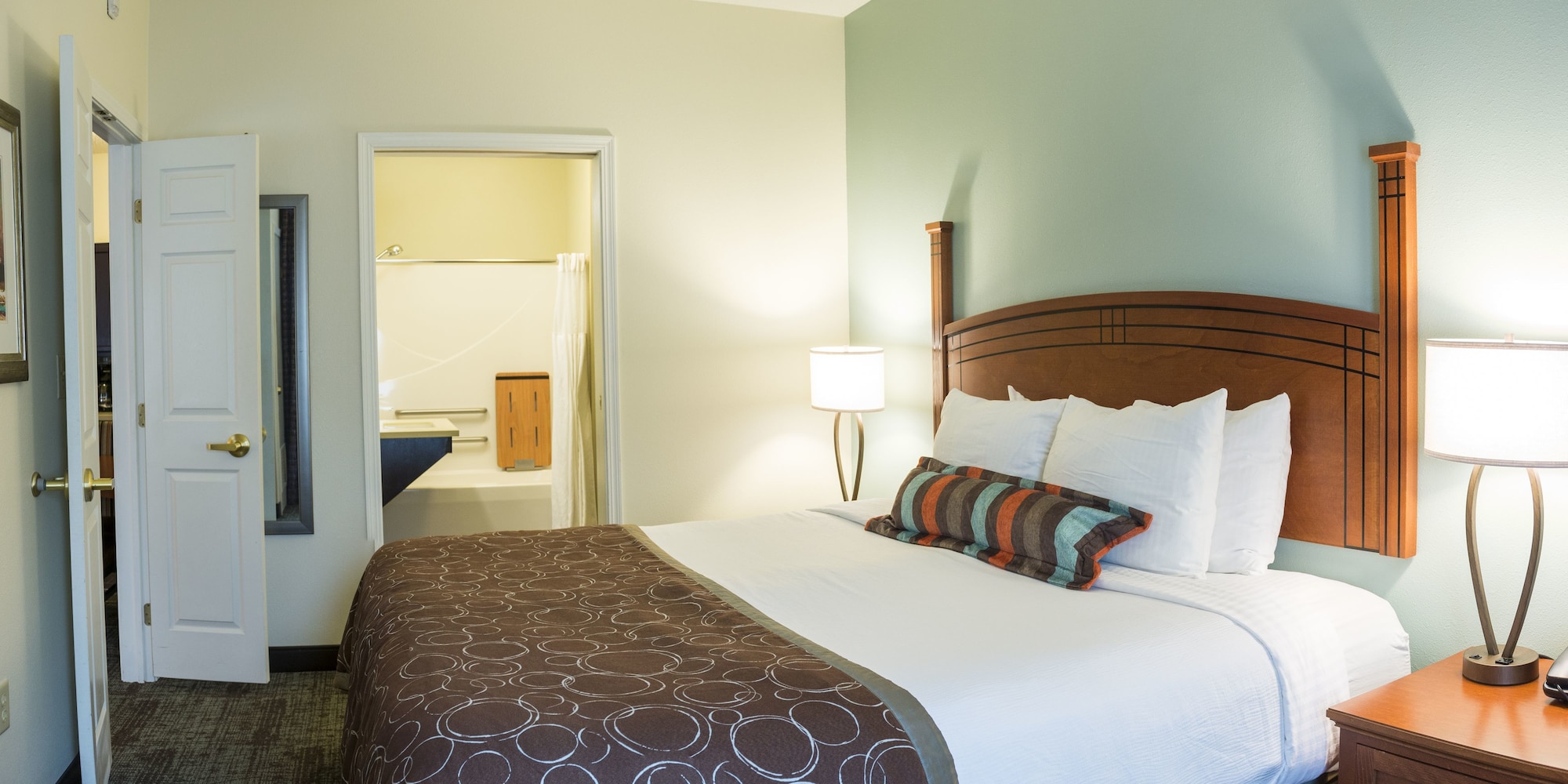 Staybridge Suites Fargo