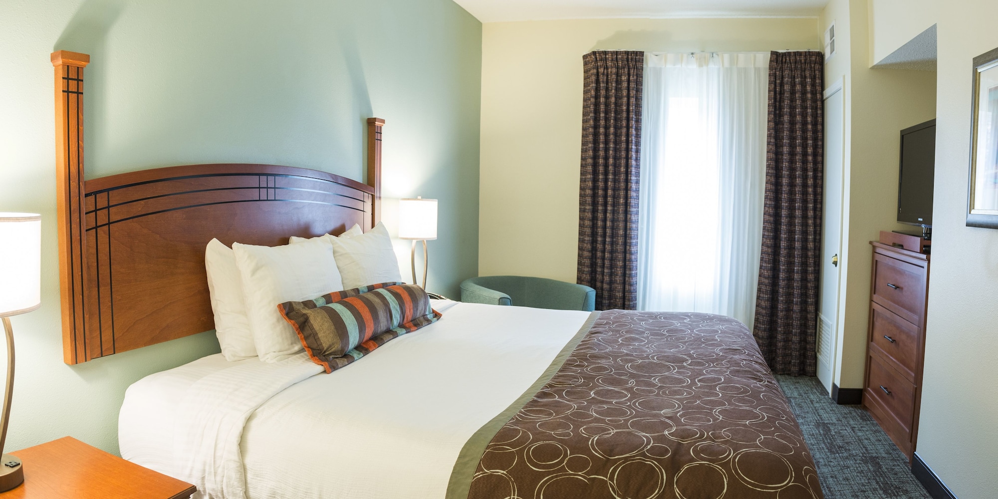 Staybridge Suites Fargo