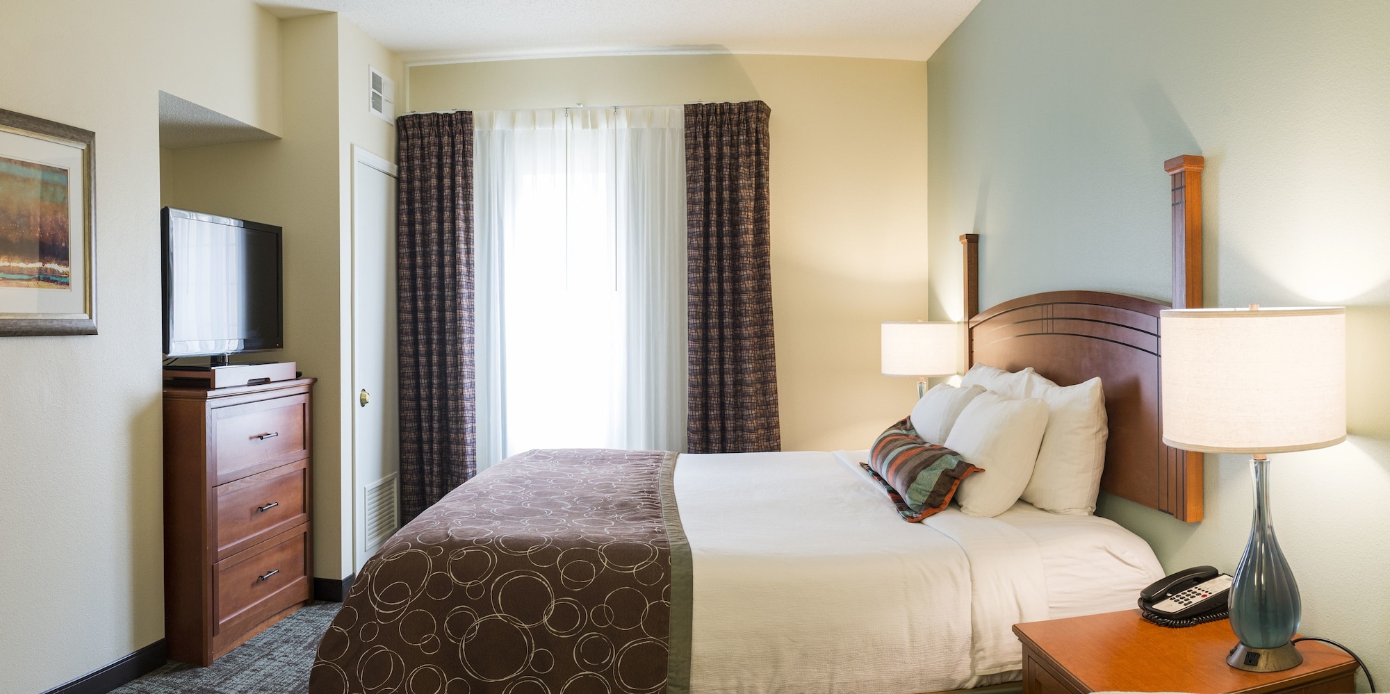 Staybridge Suites Fargo