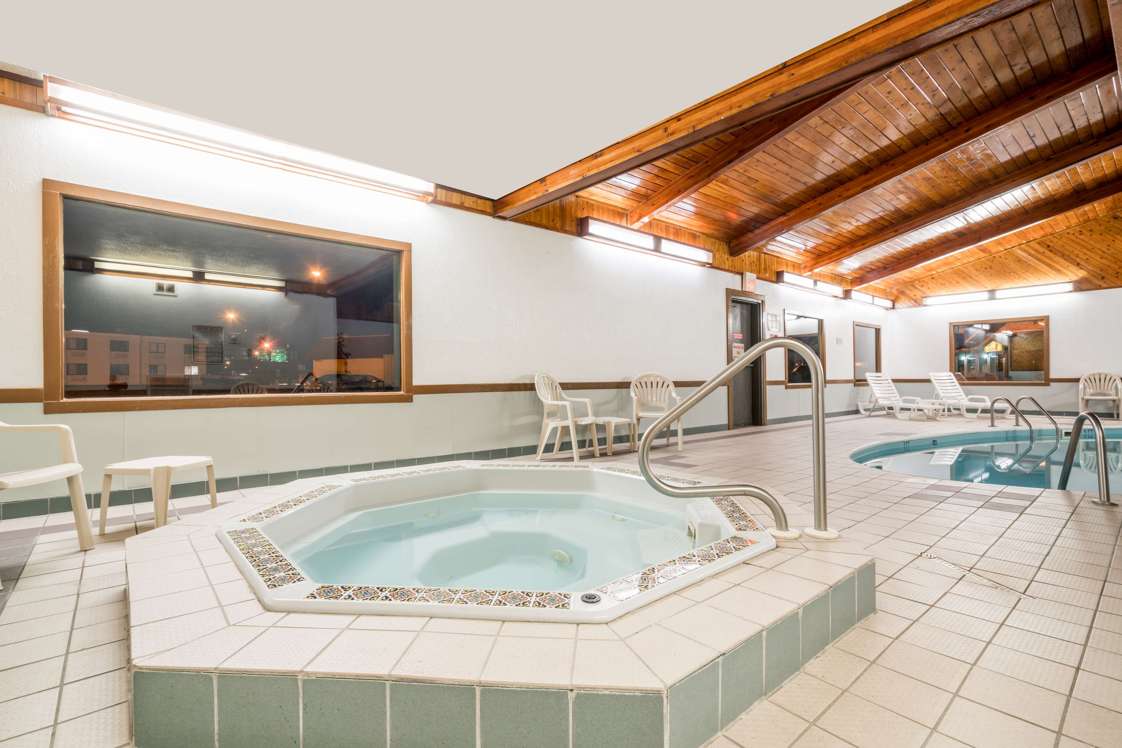Bison Inn and Suites