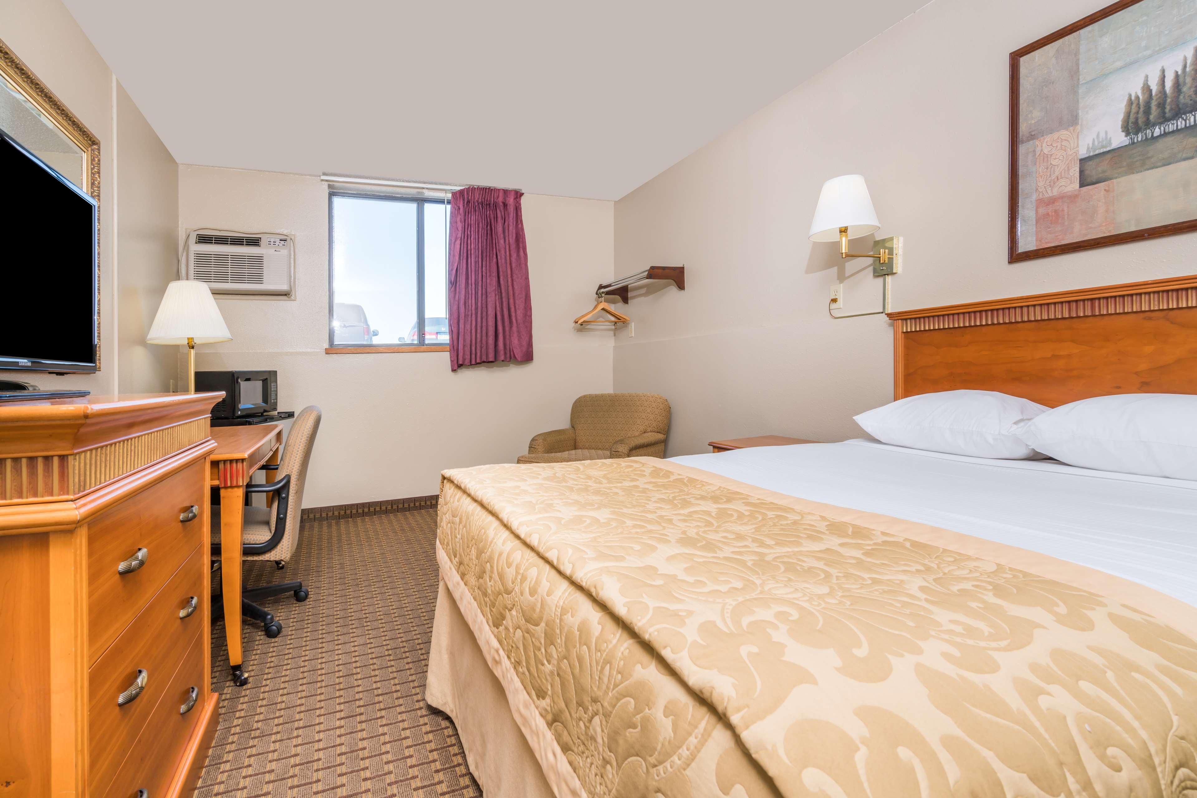 Bison Inn and Suites