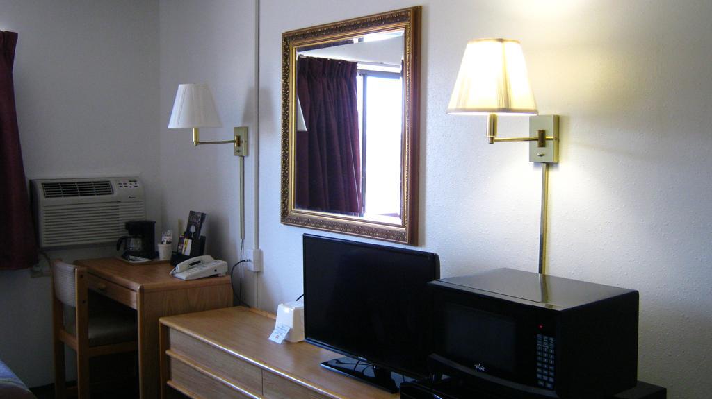 Bison Inn and Suites