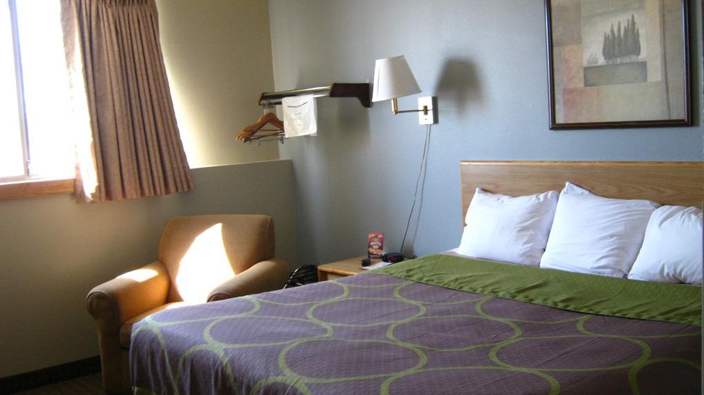 Bison Inn and Suites
