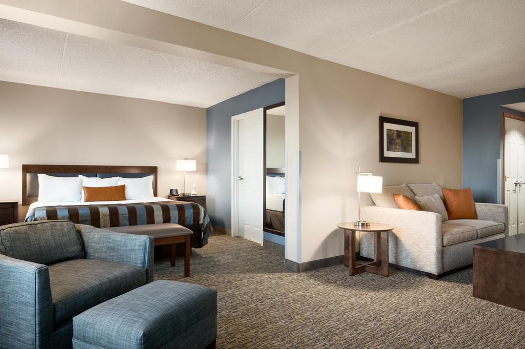 Wingate by Wyndham Fargo