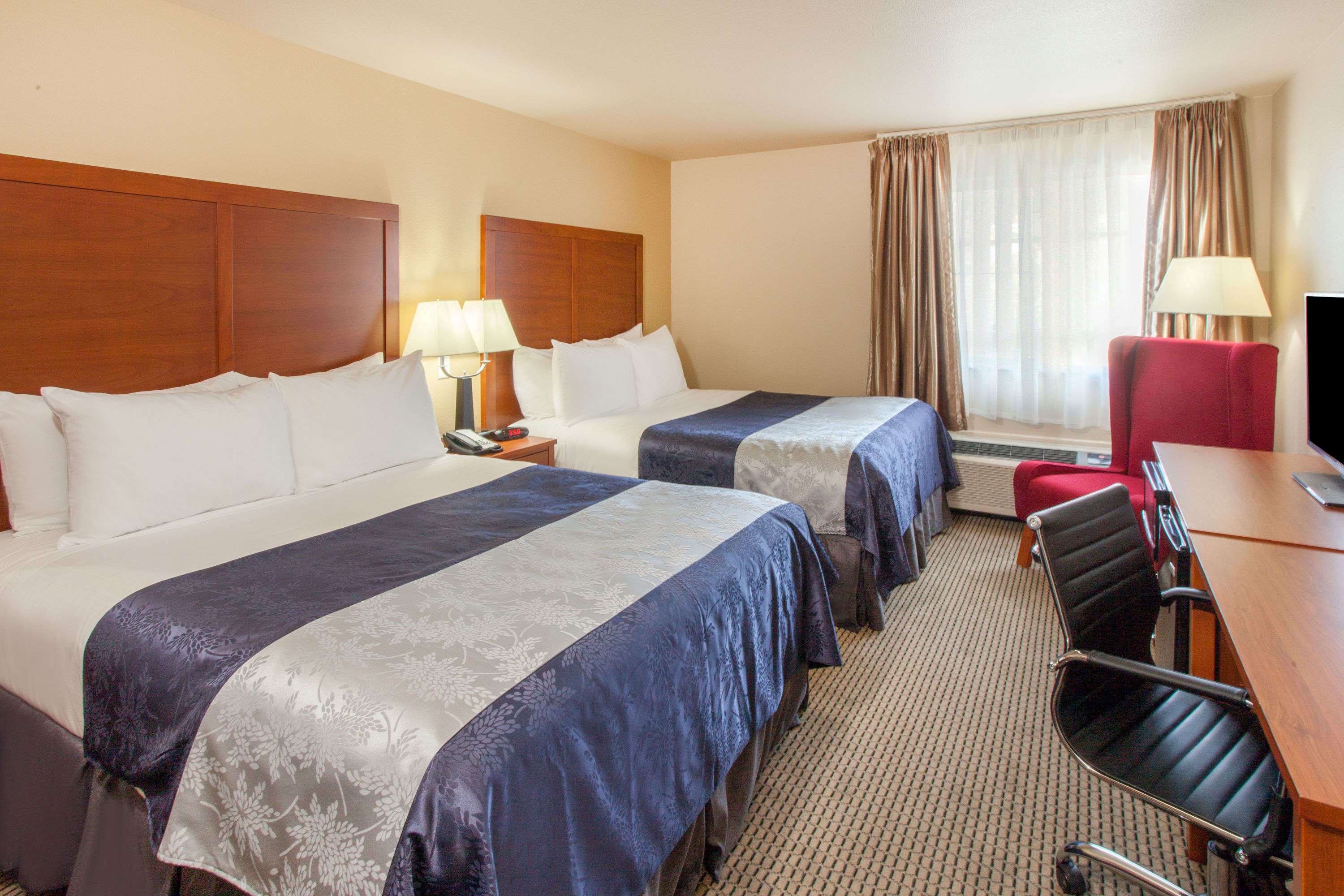 Baymont by Wyndham Grand Forks