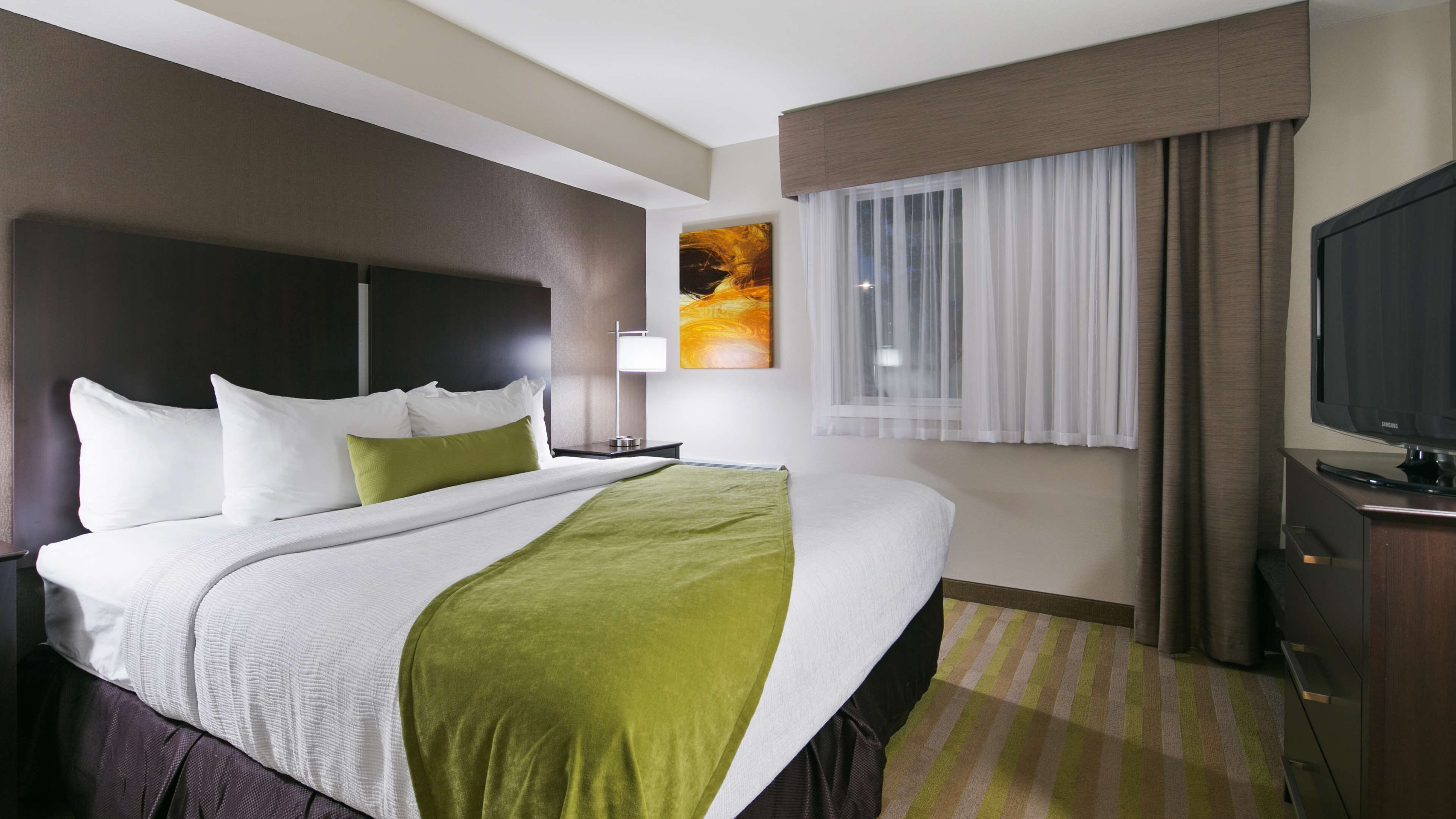 Best Western Harvest Inn & Suites