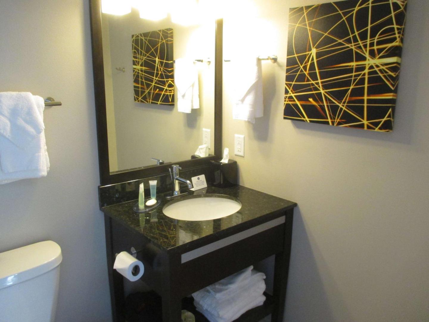 Best Western Harvest Inn & Suites