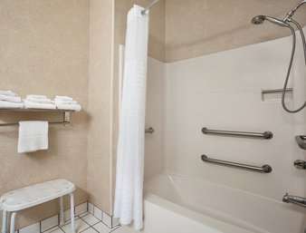 Days Inn by Wyndham Grand Forks Columbia Mall