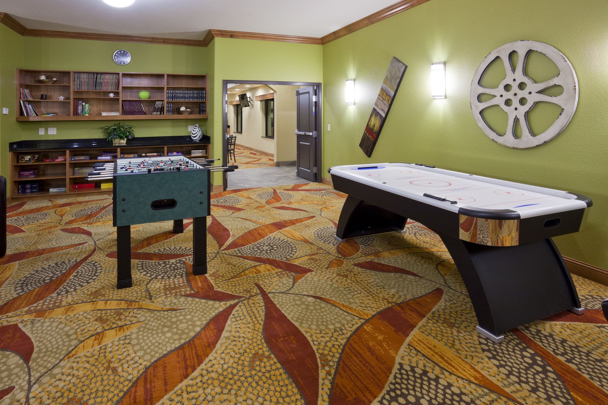 Grand Forks Lodge And Suites