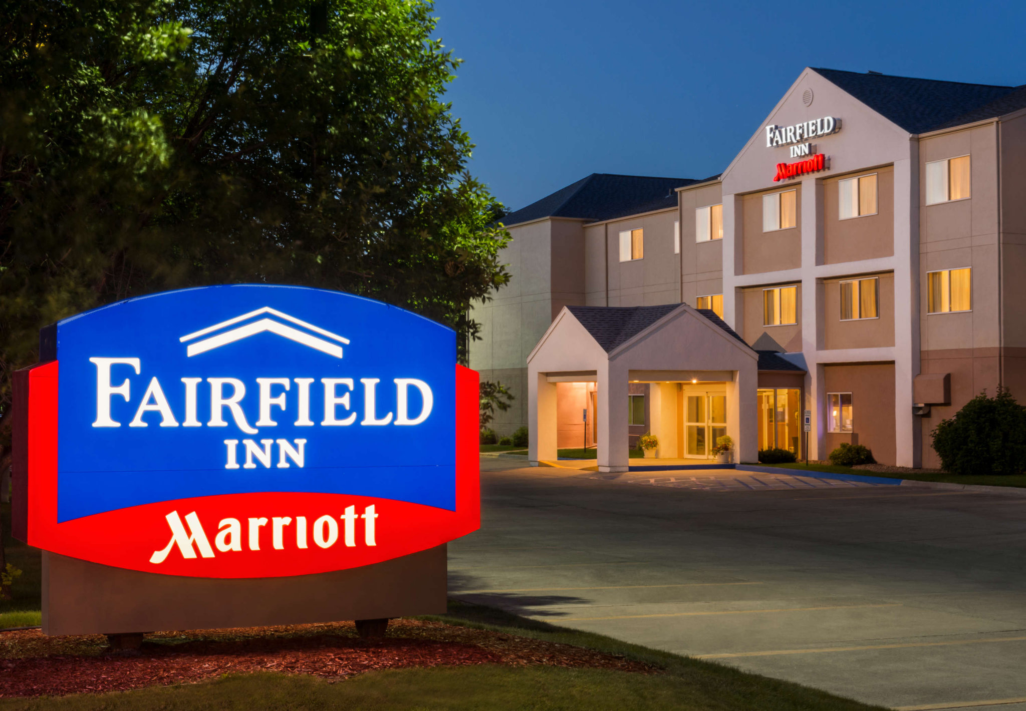 AmeriVu Inn & Suites - Grand Forks
