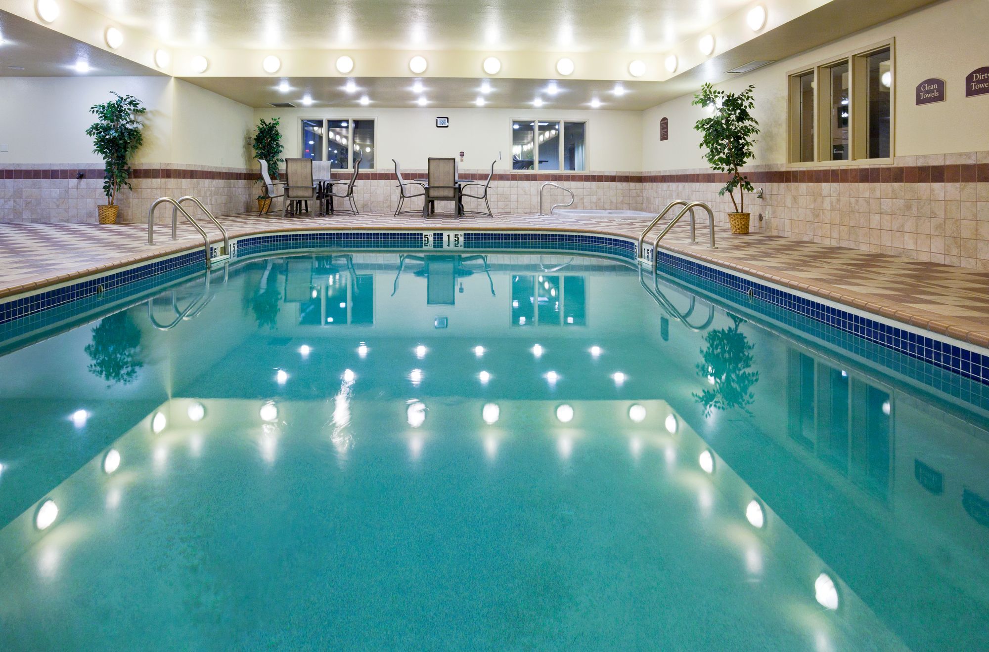 Holiday Inn Express & Suites Grand Forks