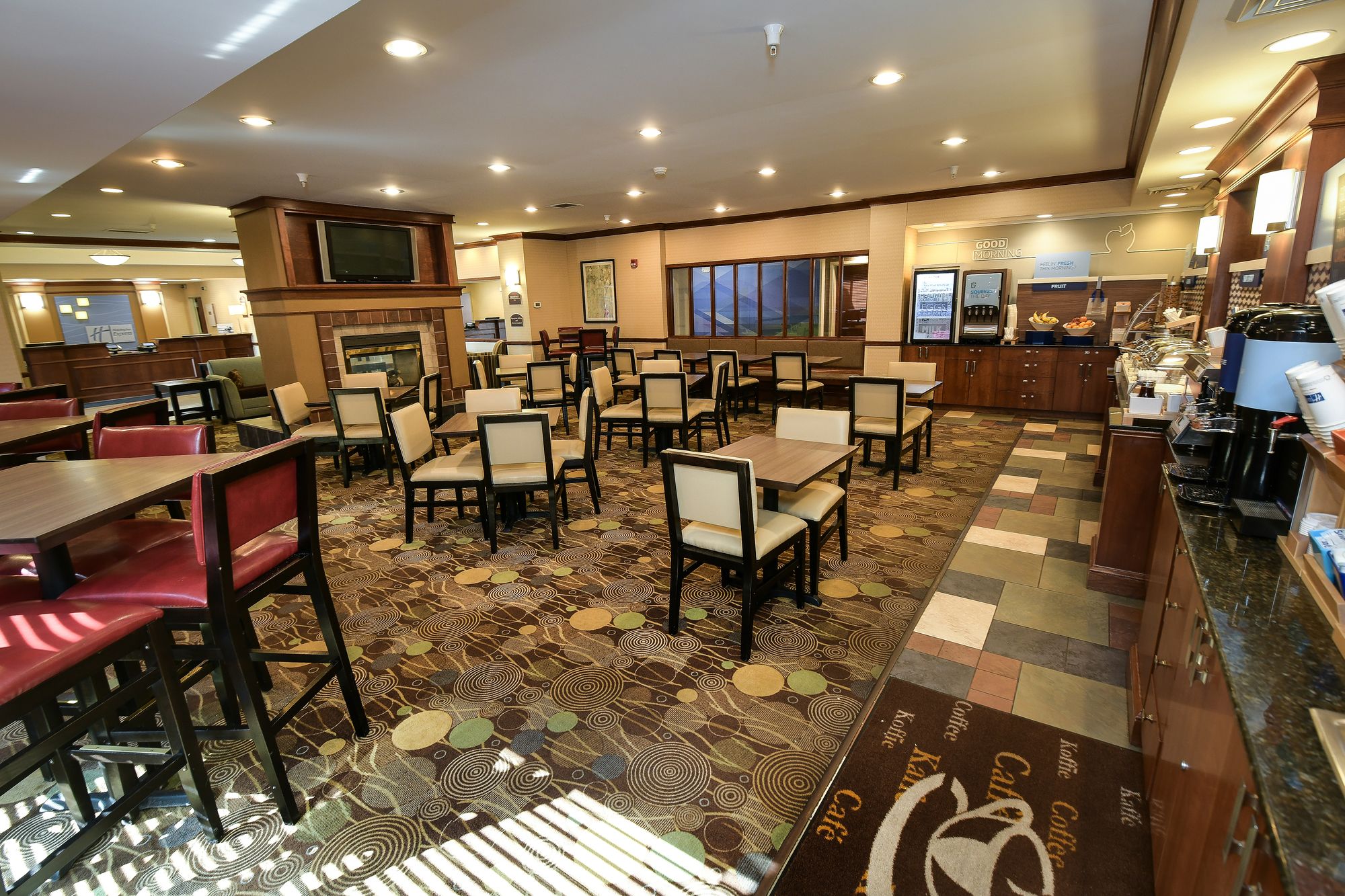 Holiday Inn Express & Suites Grand Forks
