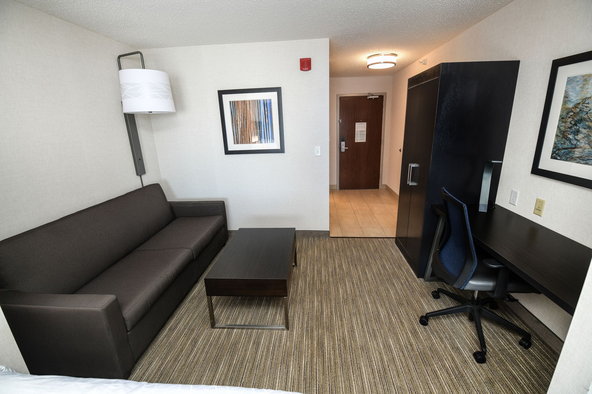 Holiday Inn Express & Suites Grand Forks