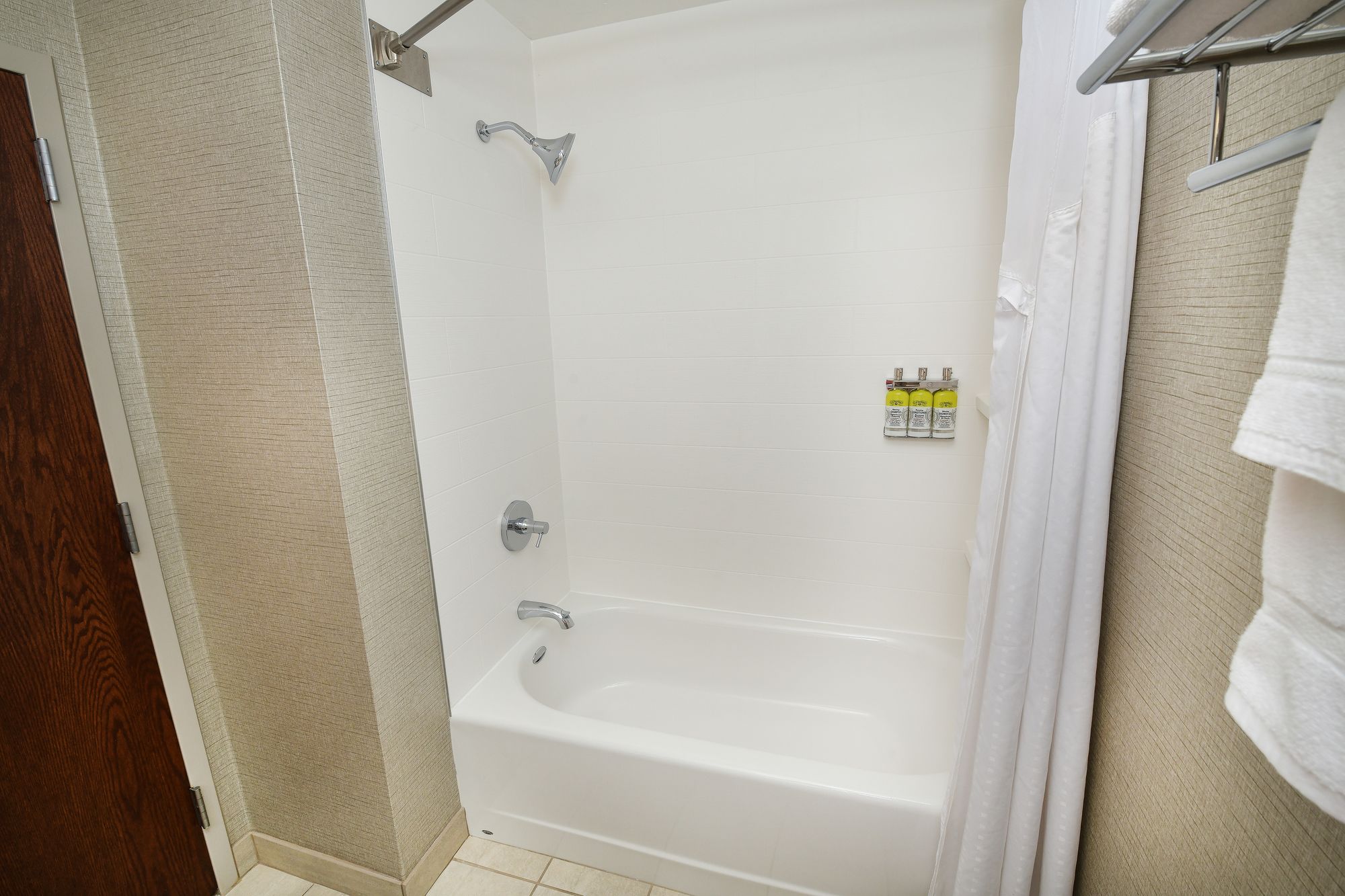 Holiday Inn Express & Suites Grand Forks
