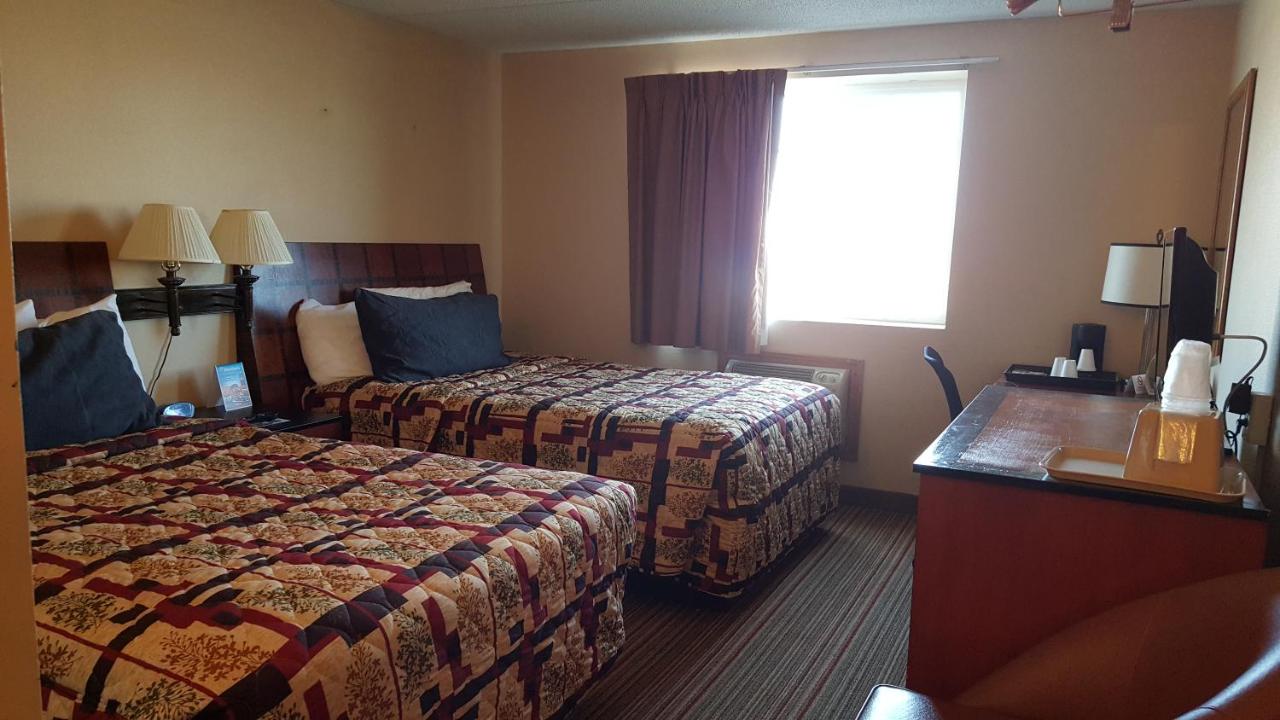 Knights Inn And Suites Grand Forks