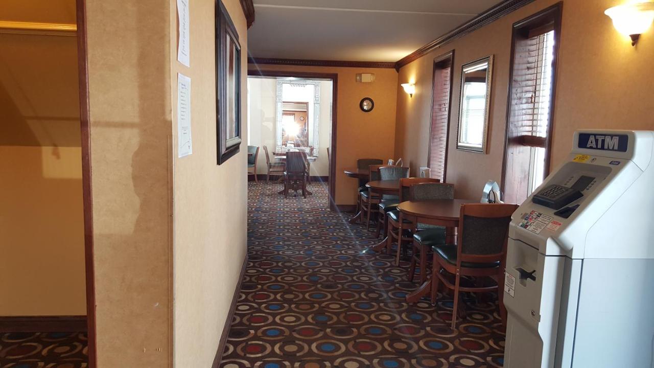 Knights Inn And Suites Grand Forks