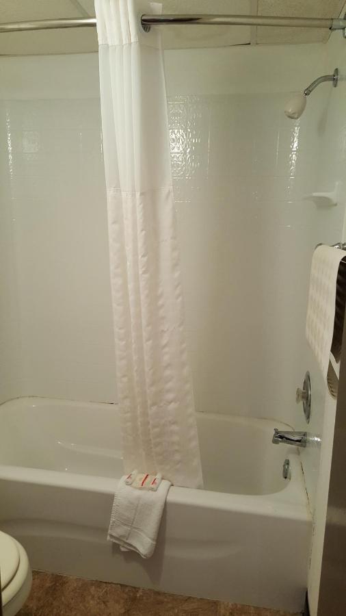 Knights Inn And Suites Grand Forks