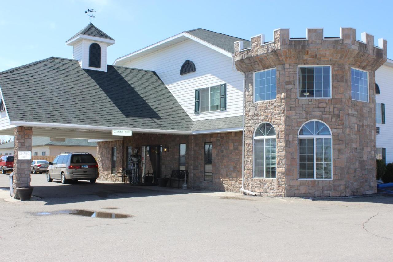 Knights Inn And Suites Grand Forks