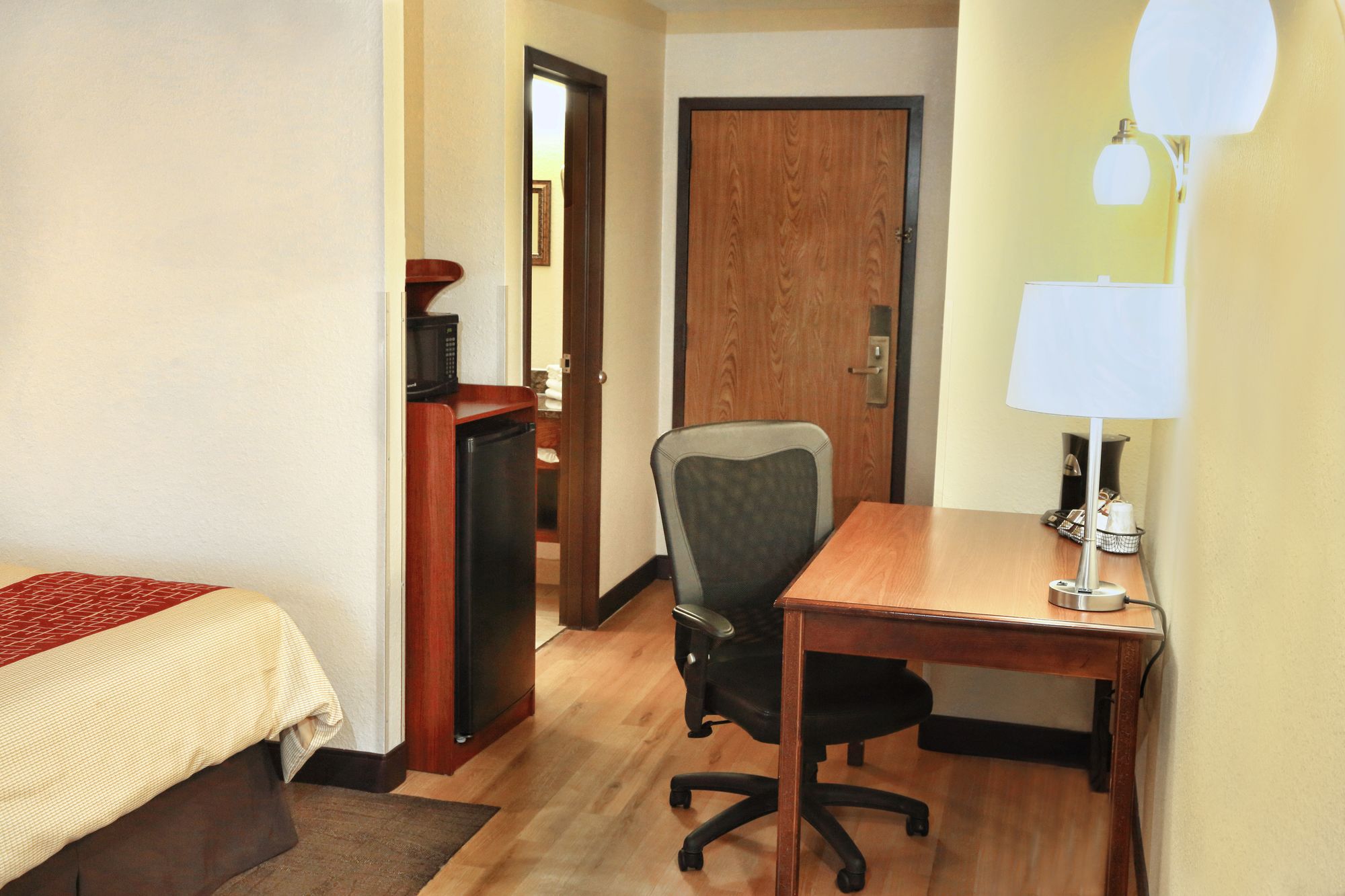 TownHouse Hotel Grand Forks