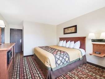 Super 8 by Wyndham Grand Forks