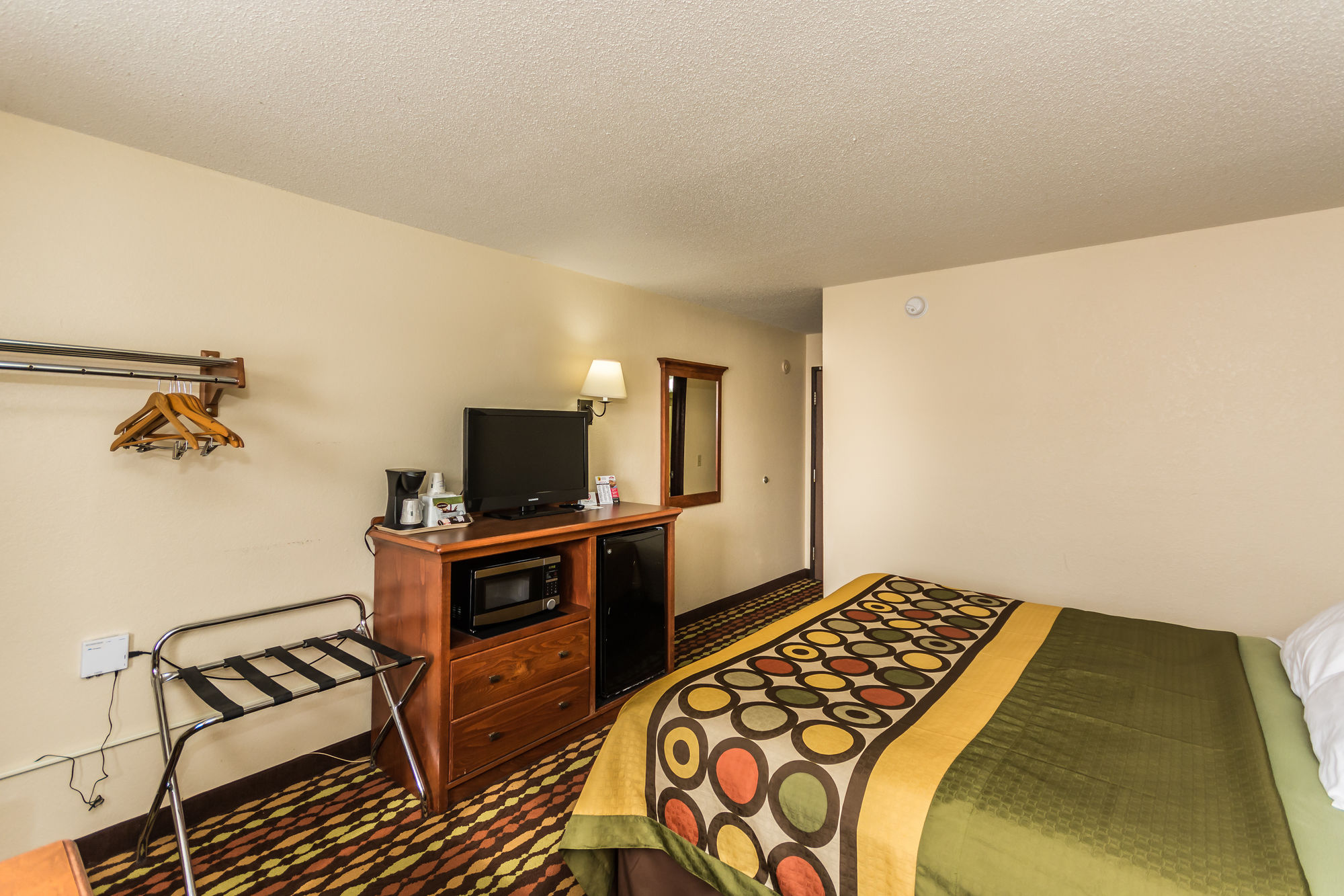 Super 8 by Wyndham Grand Forks