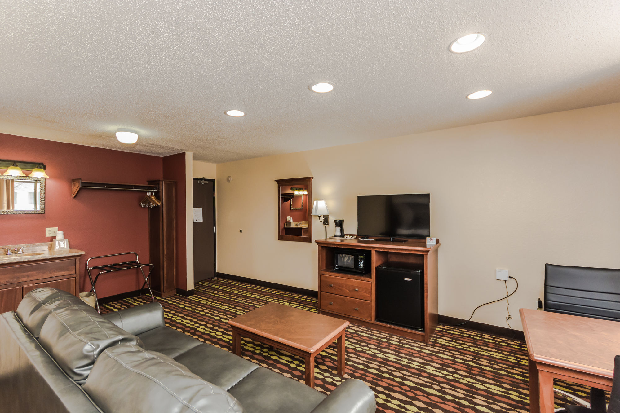 Super 8 by Wyndham Grand Forks