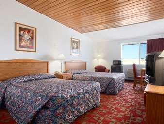 Travelodge by Wyndham Grand Forks