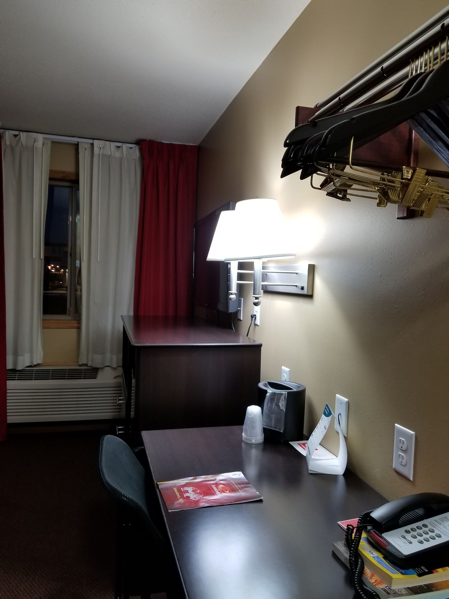Econo Lodge Jamestown