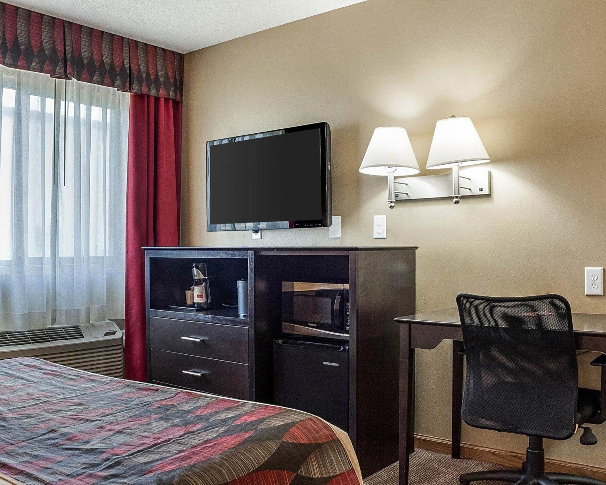 Econo Lodge Jamestown