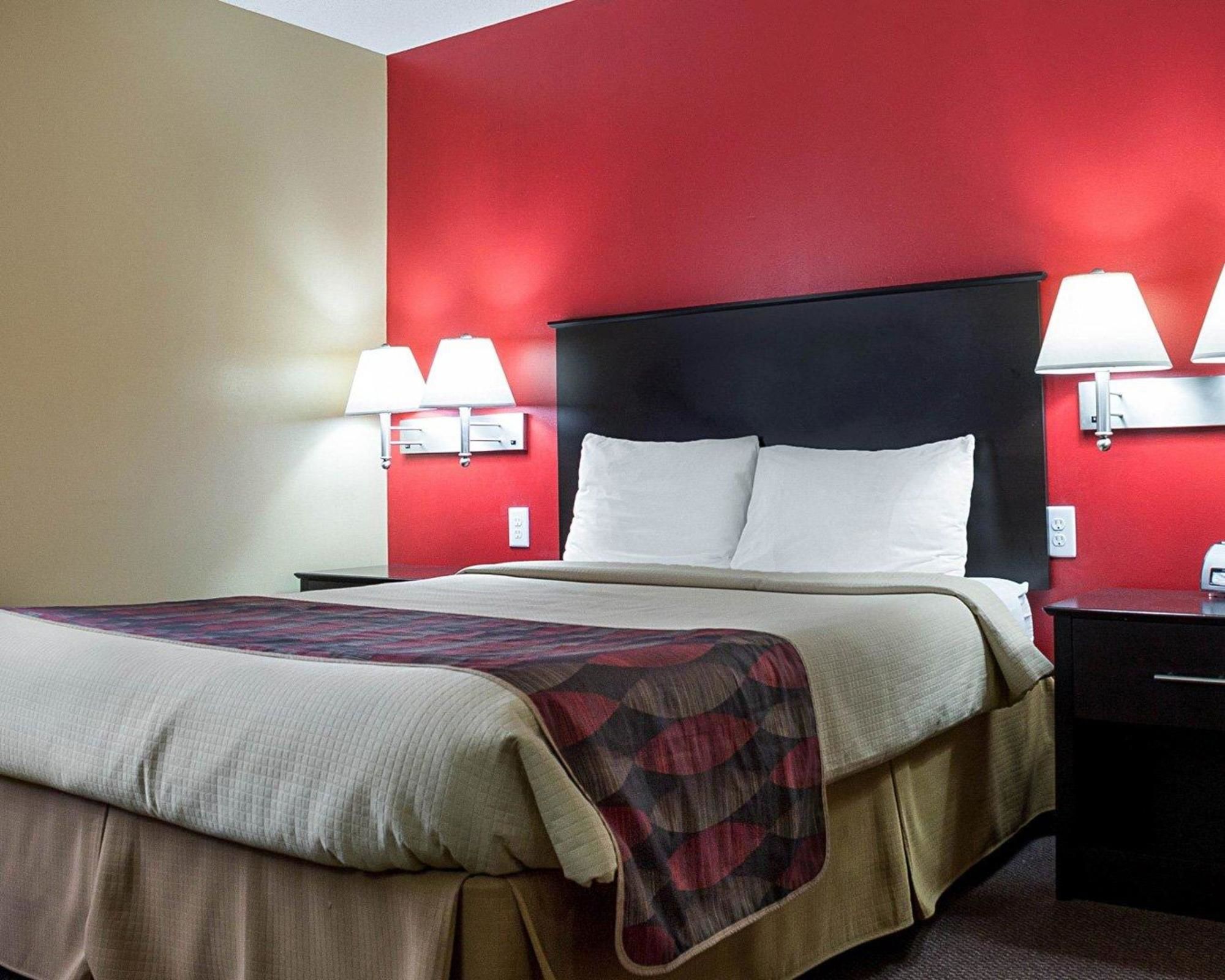 Econo Lodge Jamestown