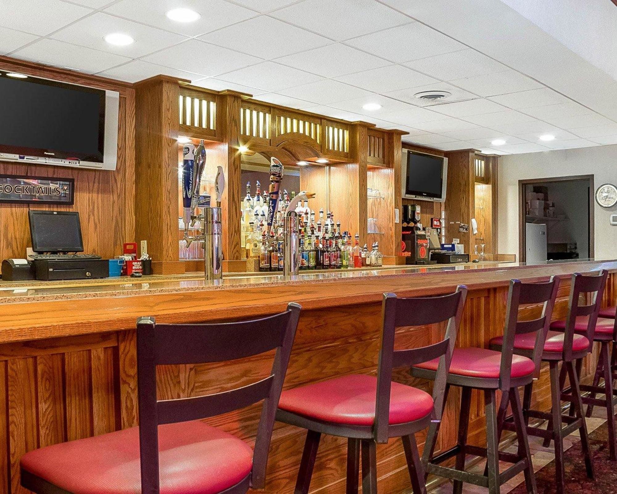 Baymont by Wyndham Jamestown Conference Center & Water Park