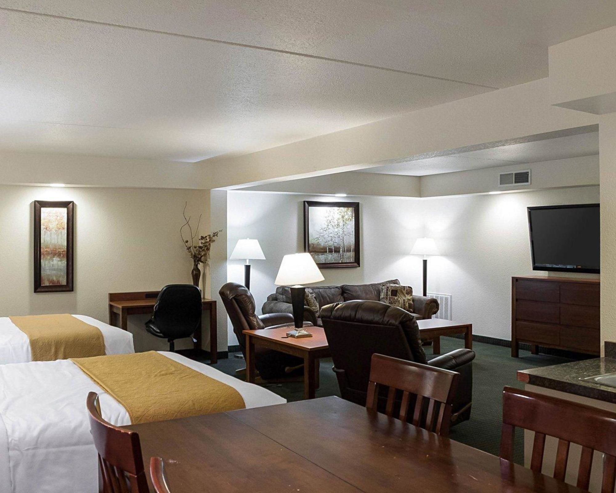 Baymont by Wyndham Jamestown Conference Center & Water Park