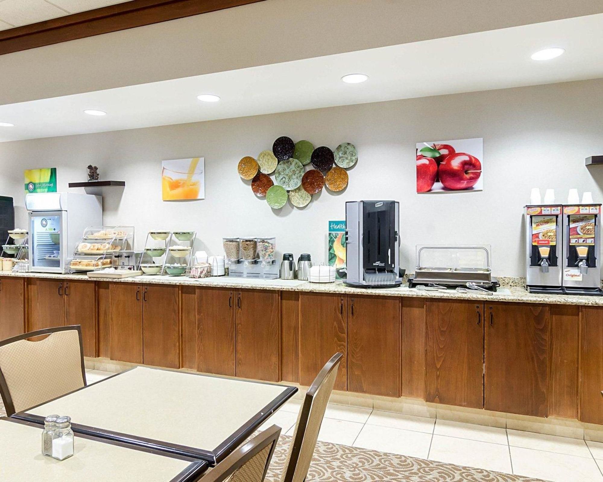Baymont by Wyndham Jamestown Conference Center & Water Park