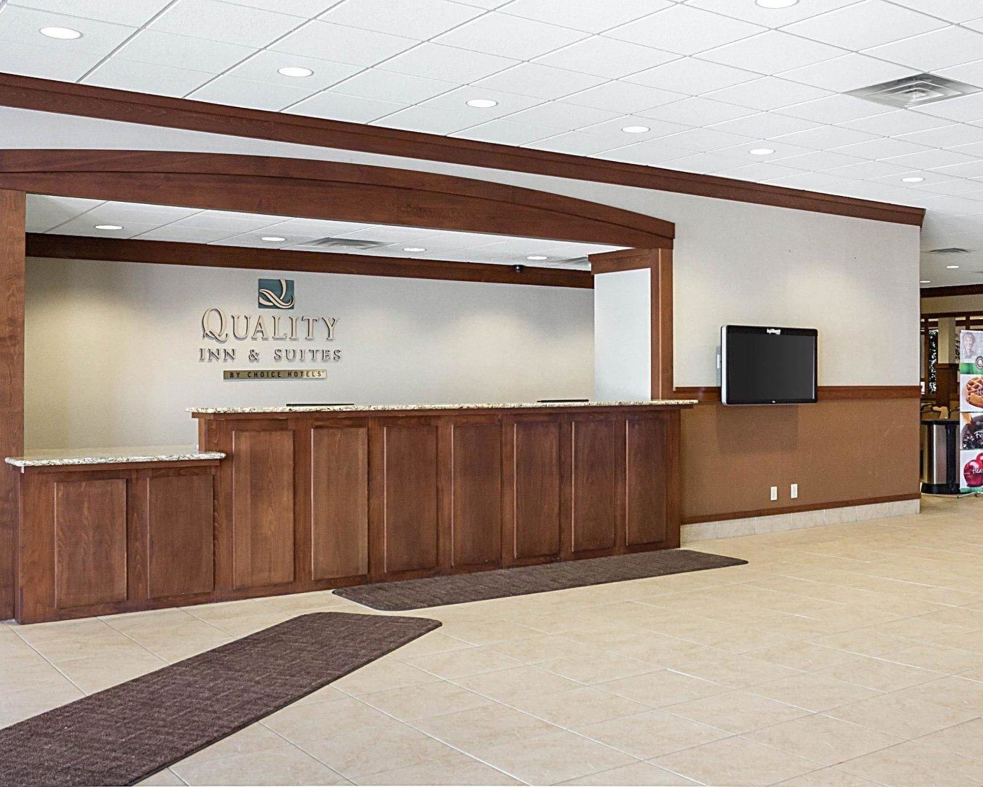 Baymont by Wyndham Jamestown Conference Center & Water Park